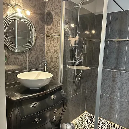 Le Romanesque 3*
