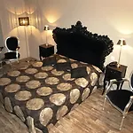 Le Romanesque Hotel