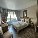 Le Romanesque Hotel