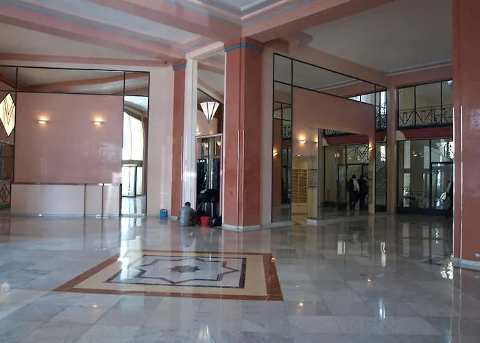 Le Romanesque Отель Канны