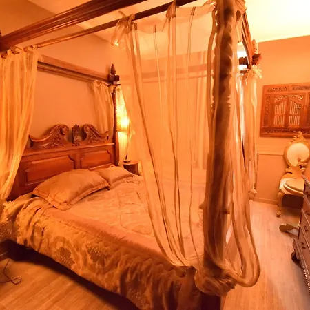 Le Romanesque 3* קאן