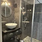 Le Romanesque 3*